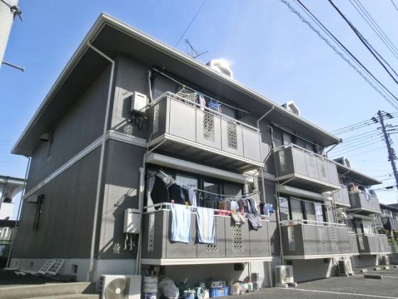 閑静な住宅地にある2階建て軽量鉄骨アパート！