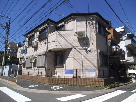 角地に建てられたキレイなマンションです！