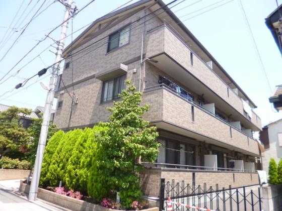 3階建ての建物です♪