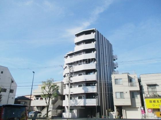 RC構造で8階建てです。